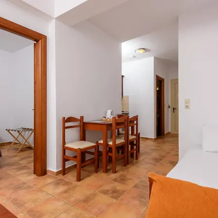 Roxani فندق لايميناس